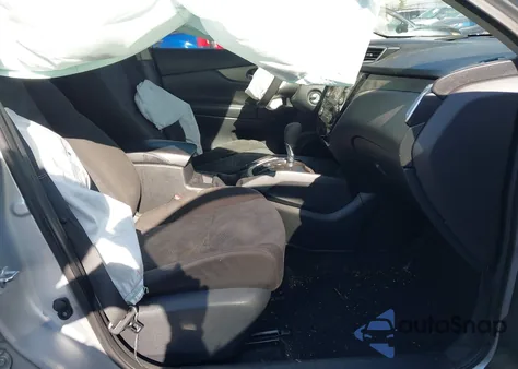 2016 Nissan Rogue S z USA, uszkodzony, nr VIN KNMAT2MV3GP682256